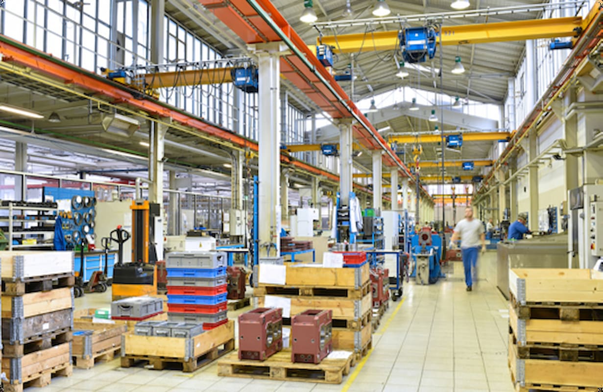 Producción industrial: El motor de las fábricas